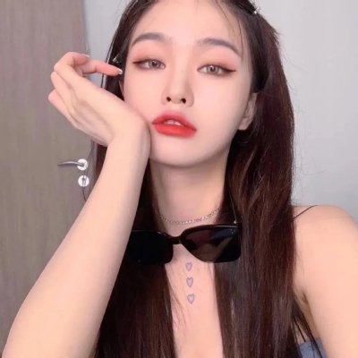 哈莉·奎茵第三季 封面